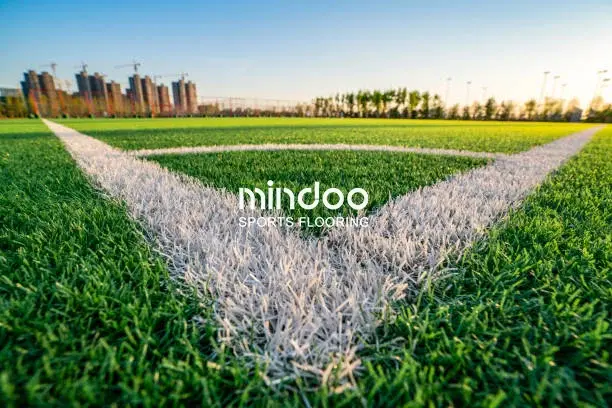 UV-resistant synthetic grass